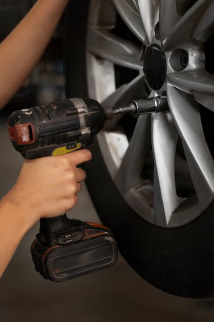 EasyTires is your trusted mobile tire shop in Victoria, BC offering tire repairs, jump starts, gas delivery, TPMS, and more — right at your doorstep.